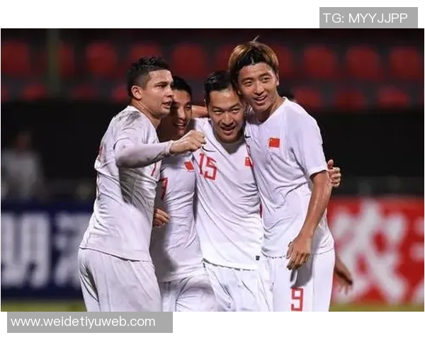 狄龙上半场表现抢眼15投8中砍下18分助球队奋战老东家