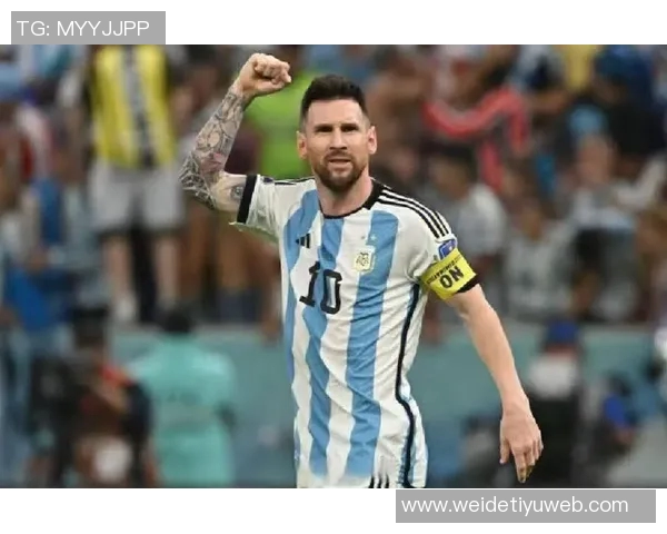 特雷泽盖与梅西同框合影致敬足球历史无可争议的第一人梅西